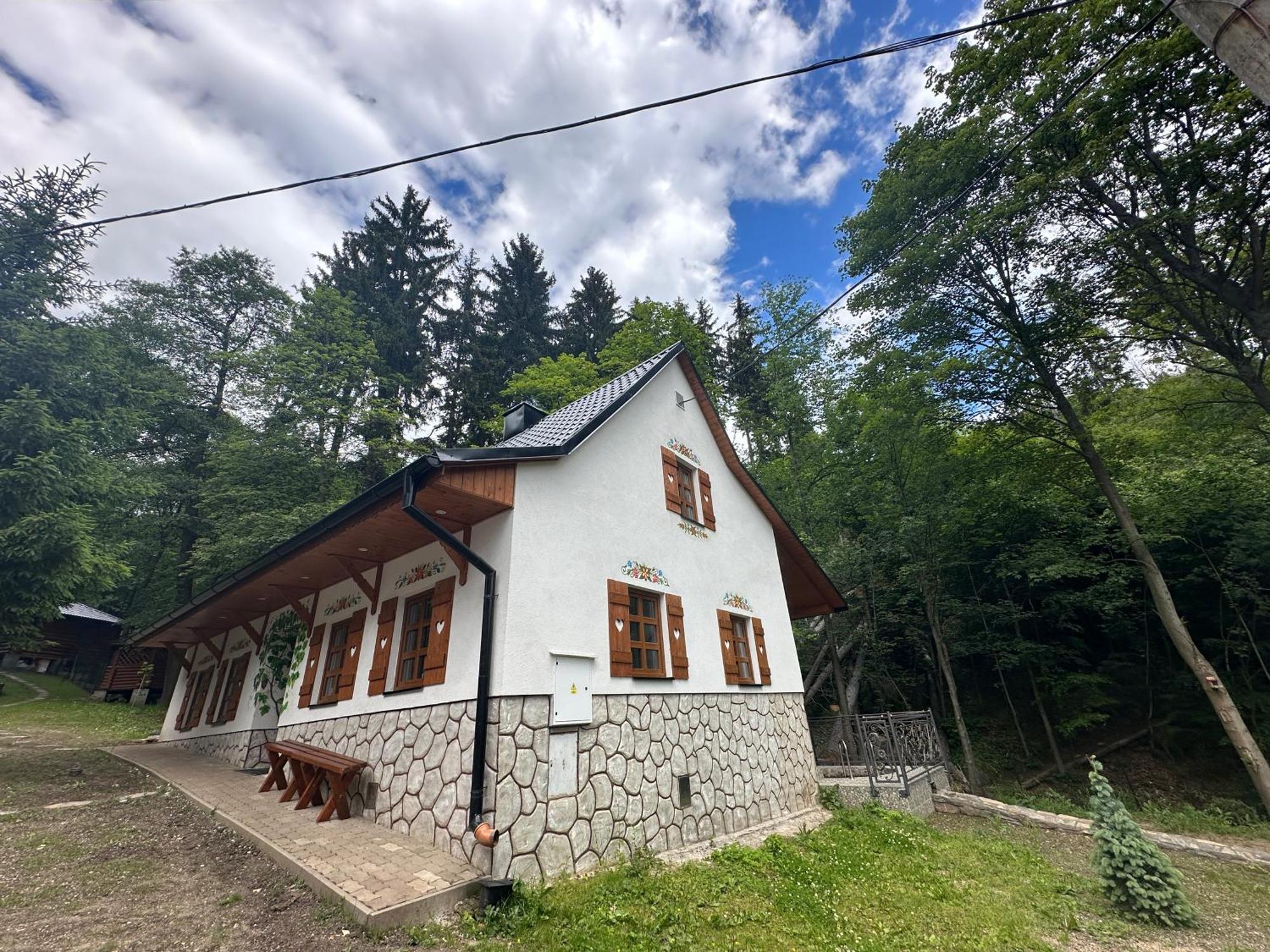 Chata Pohadka- "Lesni Udoli" Perštejn Kültér fotó
